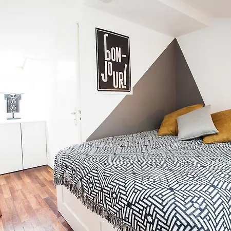 Colombet Stay's Rue Aristide Ollivier *